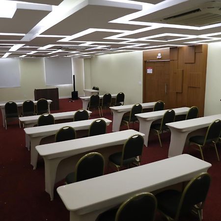 ホテル Ramada By Wyndham Manaus Torres Center エクステリア 写真