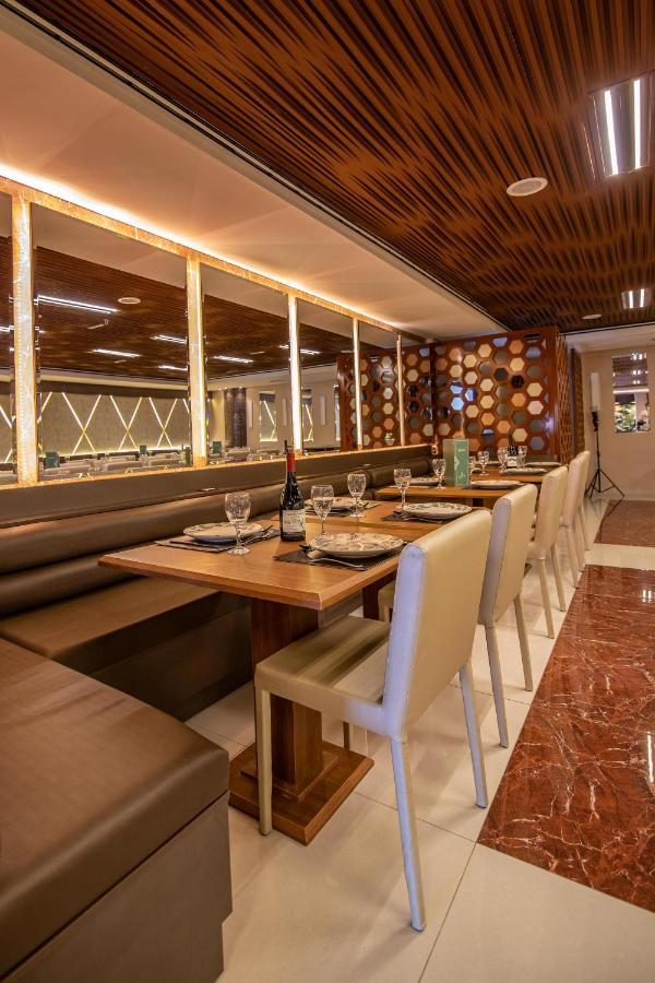 ホテル Ramada By Wyndham Manaus Torres Center エクステリア 写真