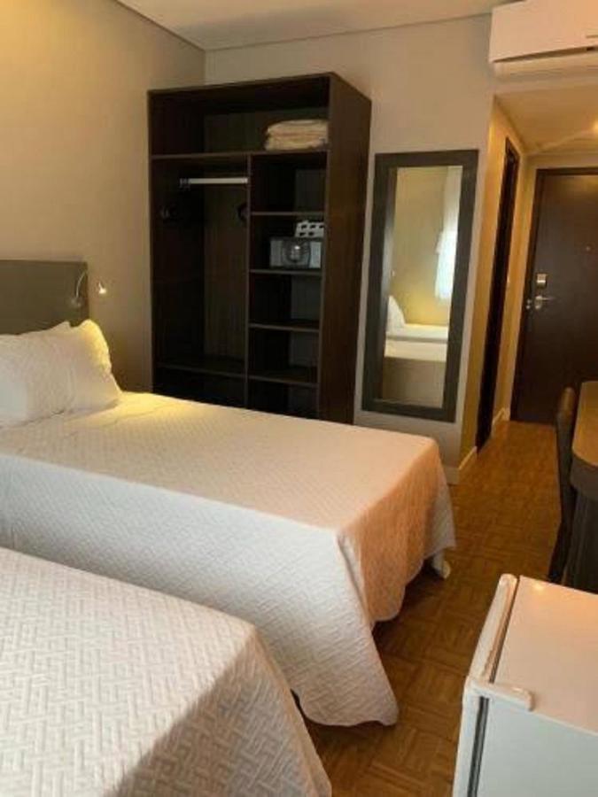 ホテル Ramada By Wyndham Manaus Torres Center エクステリア 写真