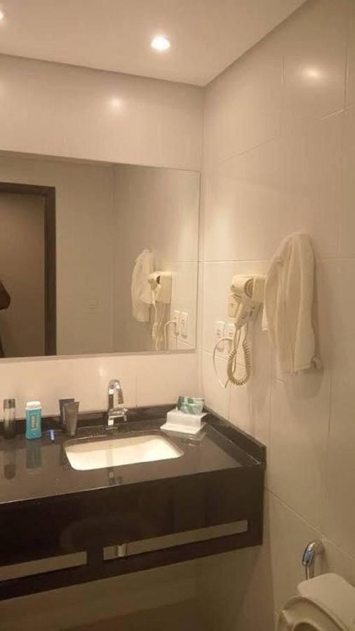 ホテル Ramada By Wyndham Manaus Torres Center エクステリア 写真